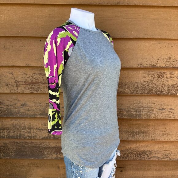Raglan Style Grey Shirt With Halloween-Themed Graphic Sleeves & 3/4 Length Desig - Picture 6 of 8